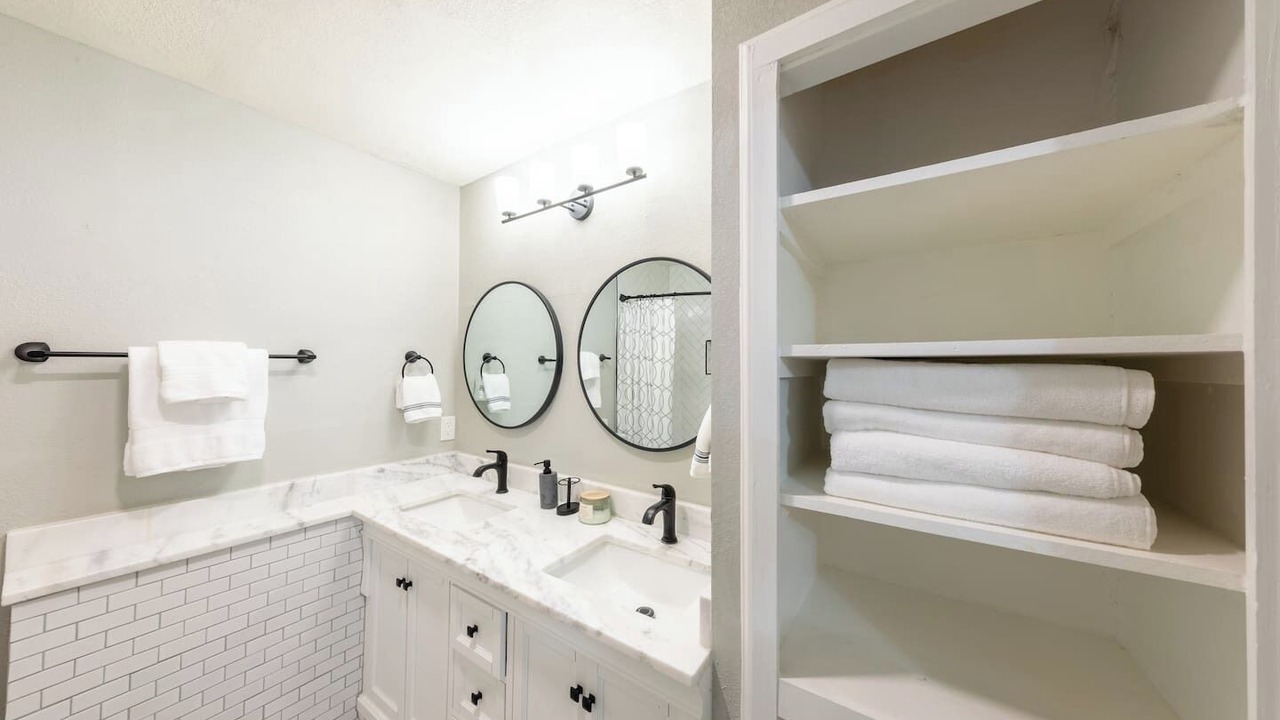 Photo of Bathroom in Shearer Hills - Ridgeview