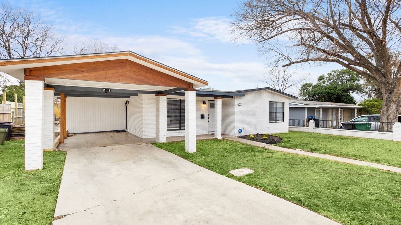Photo of Outdoor in Shearer Hills - Ridgeview