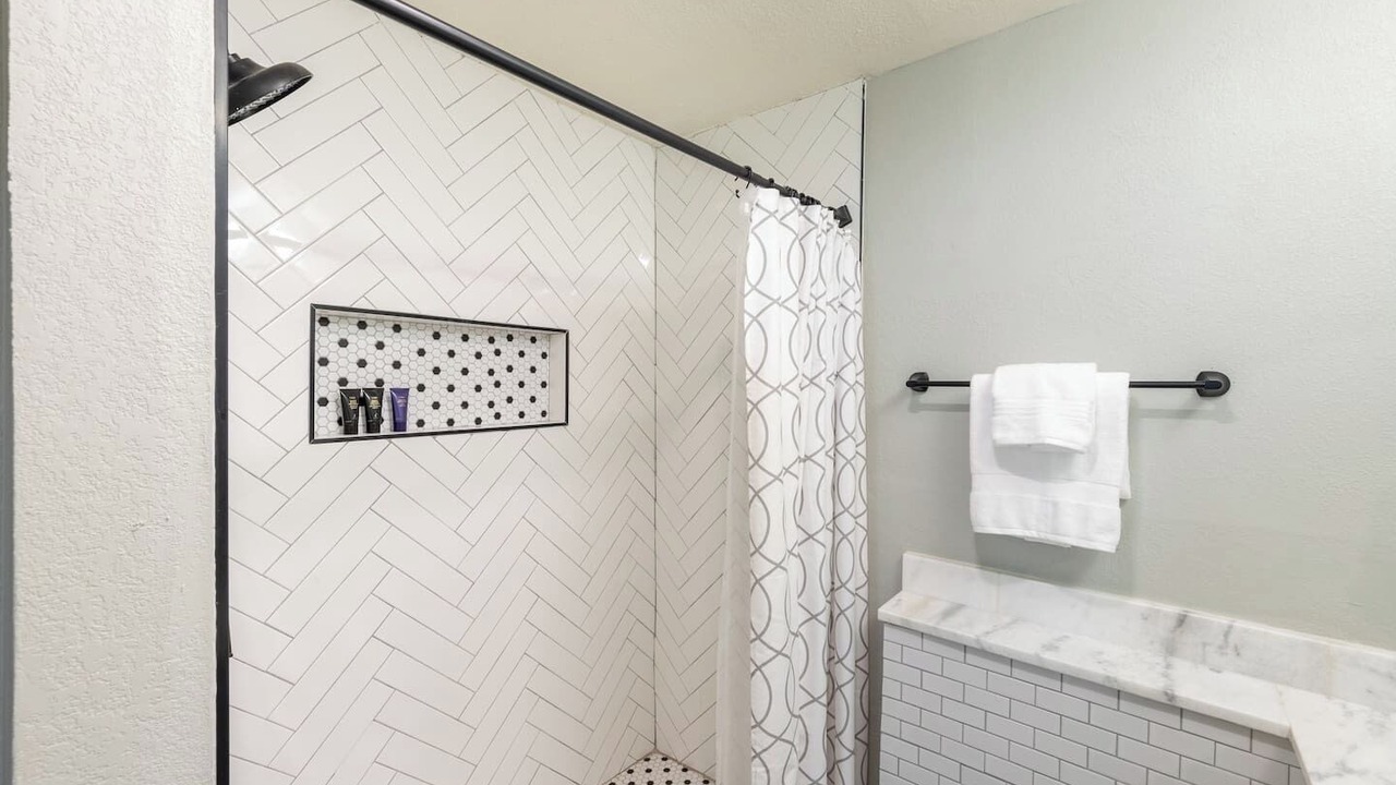 Photo of Bathroom in Shearer Hills - Ridgeview