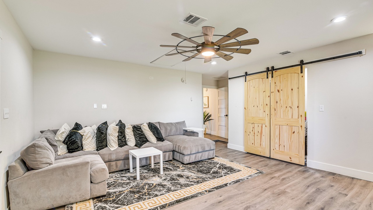 Photo of Livingroom in Manvel