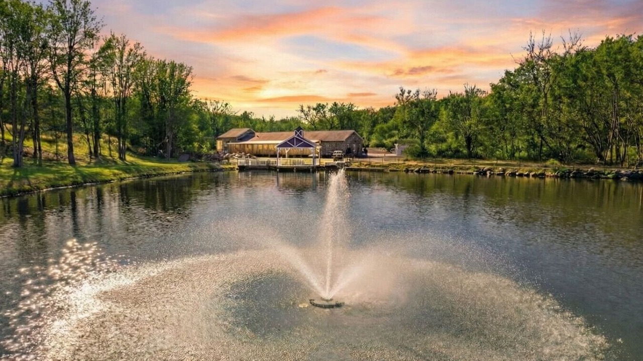 Photo of Others in Monroe