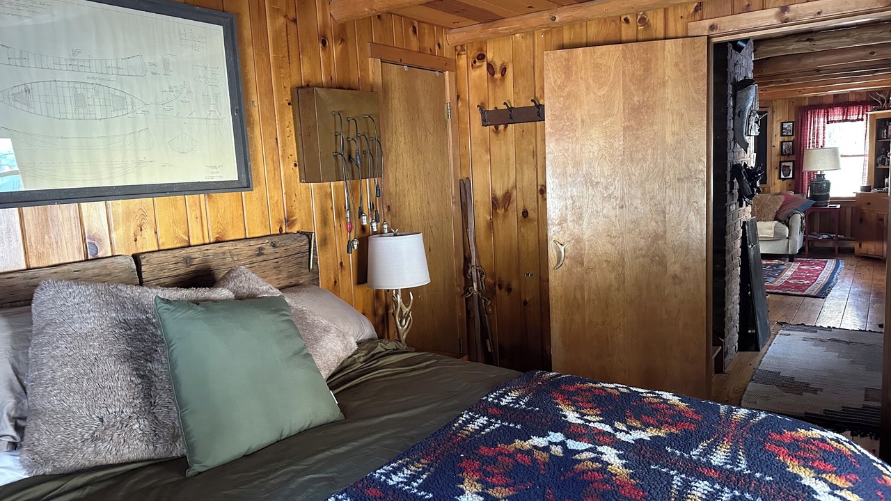 Photo of Bedroom in Indian Lake
