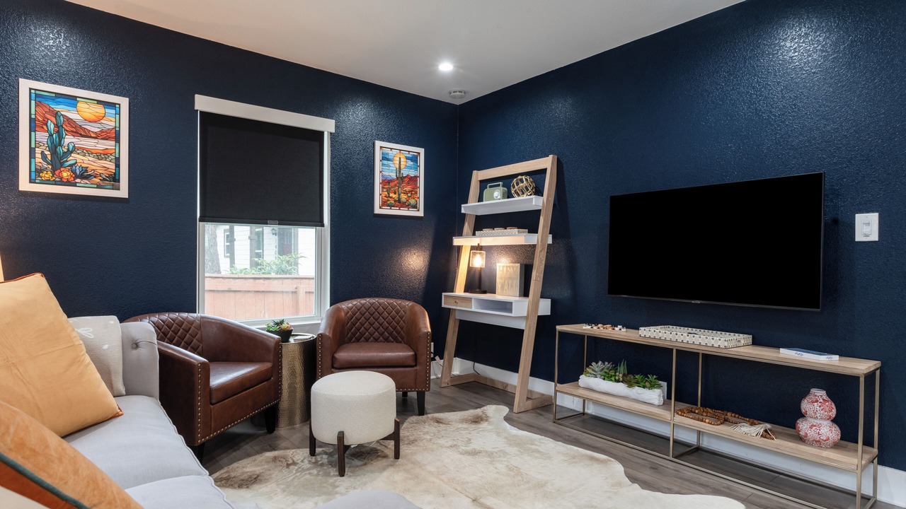 Photo of Livingroom in MLK