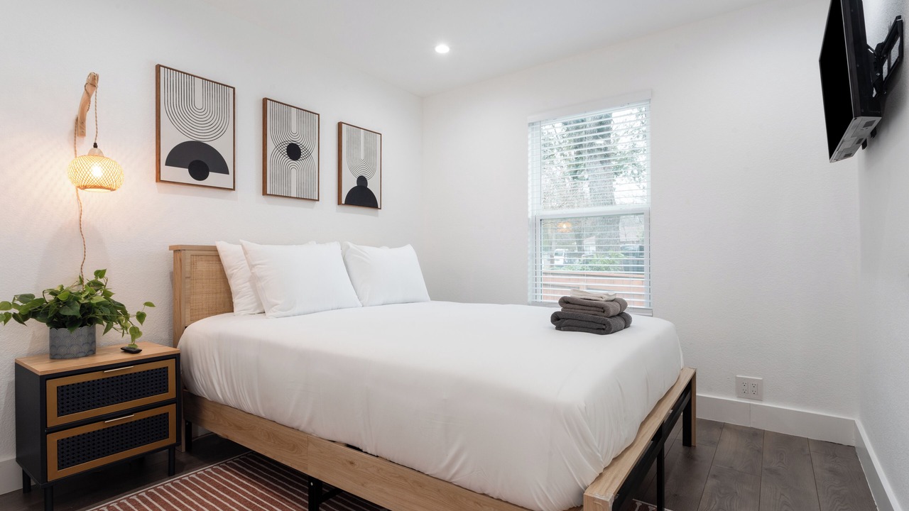 Photo of Bedroom in MLK