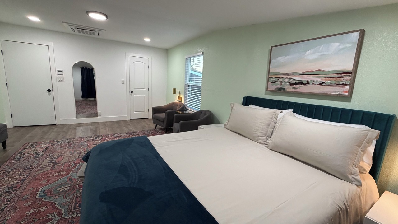Photo of Bedroom in MLK