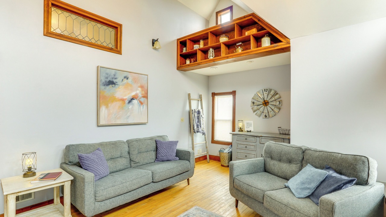 Photo of Livingroom in Fulton