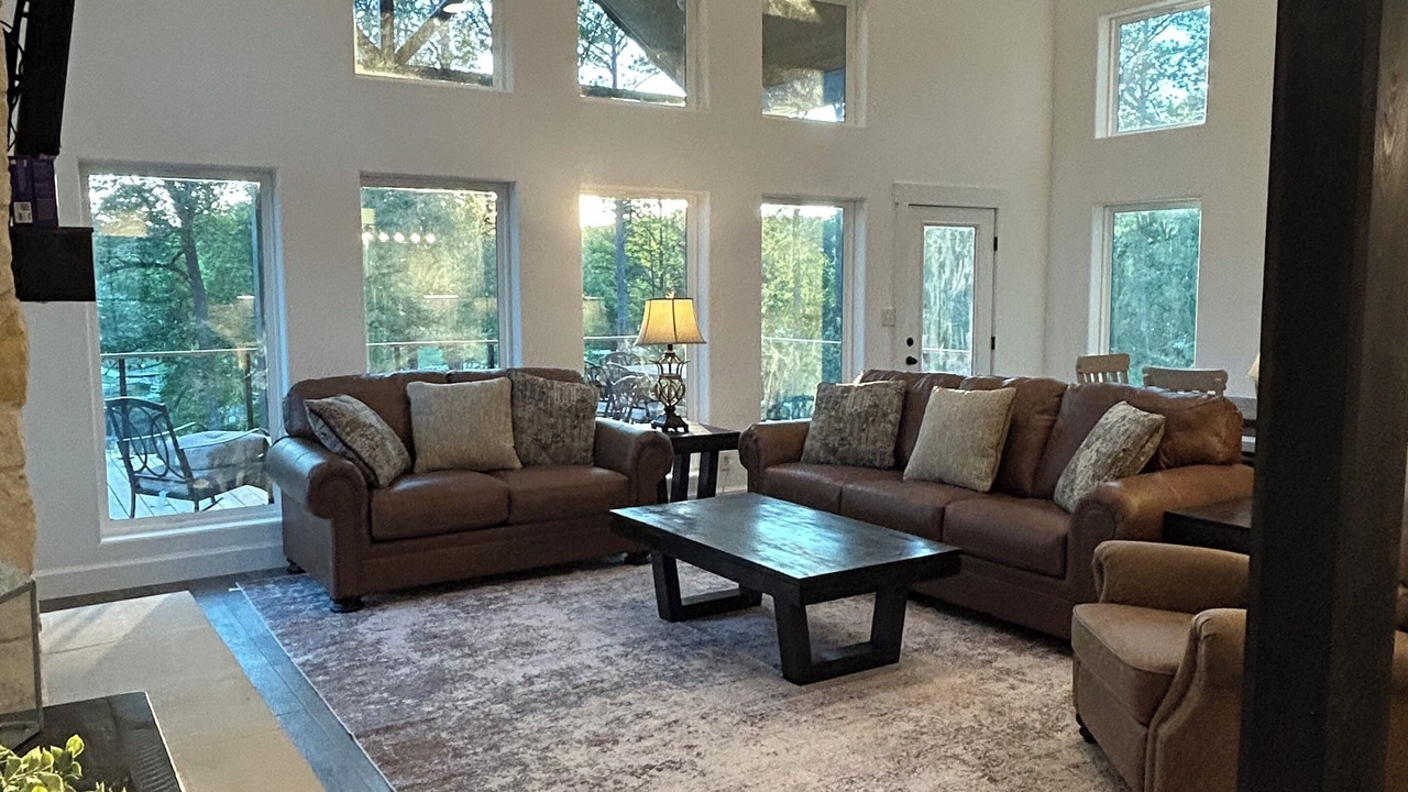 Photo of Livingroom in Hemphill