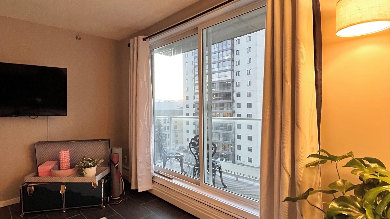 Photo of Livingroom in Saskatoon Downtown