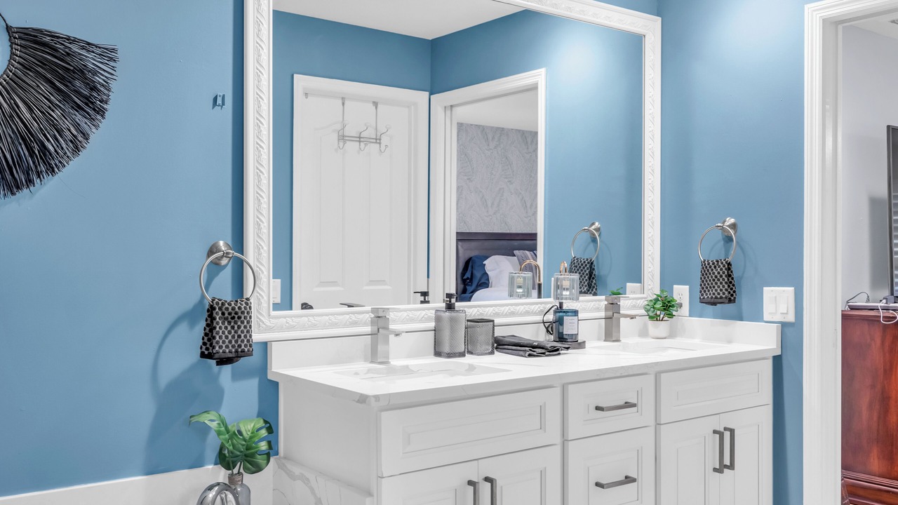 Photo of Bathroom in Candler
