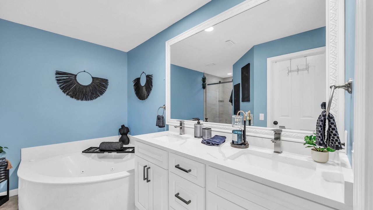Photo of Bathroom in Candler