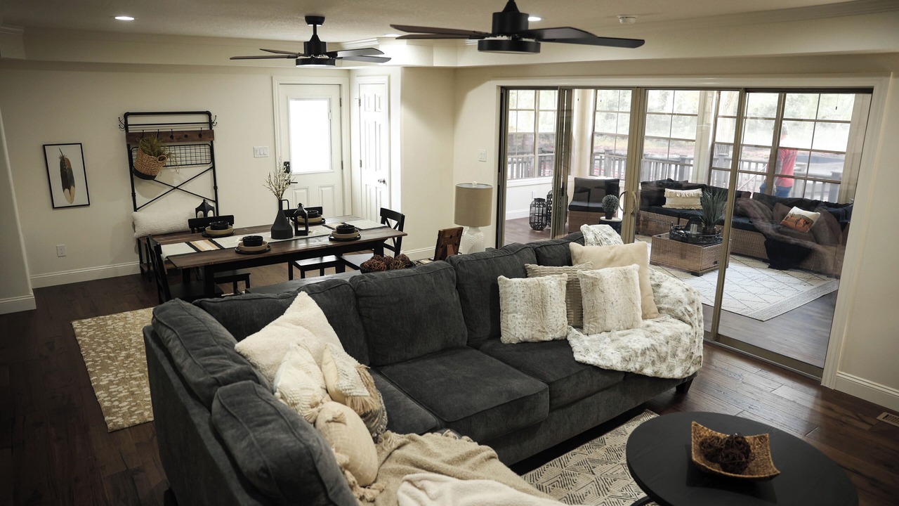 Photo of Livingroom in Airport Drive