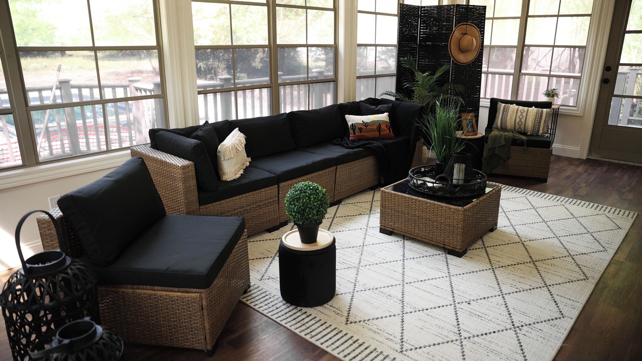 Photo of Livingroom in Airport Drive