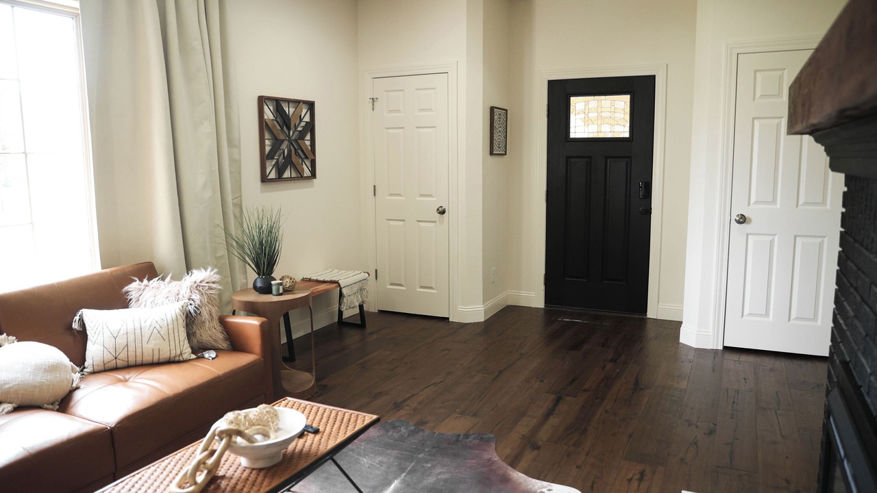 Photo of Livingroom in Airport Drive