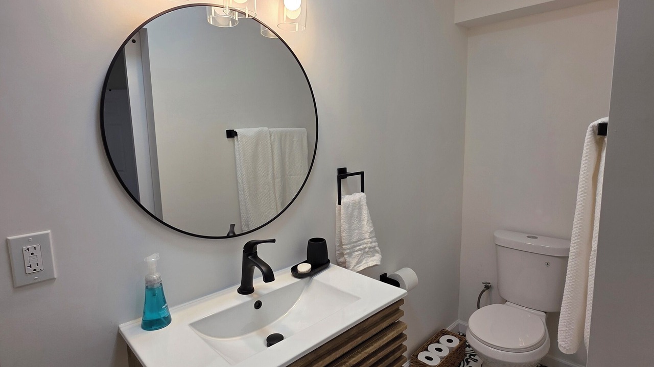 Photo of Bathroom in South Side Flats
