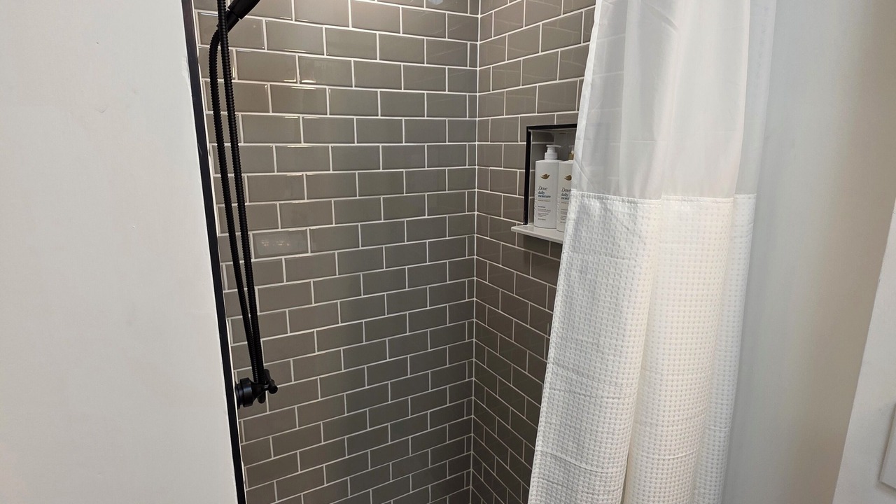 Photo of Bathroom in South Side Flats