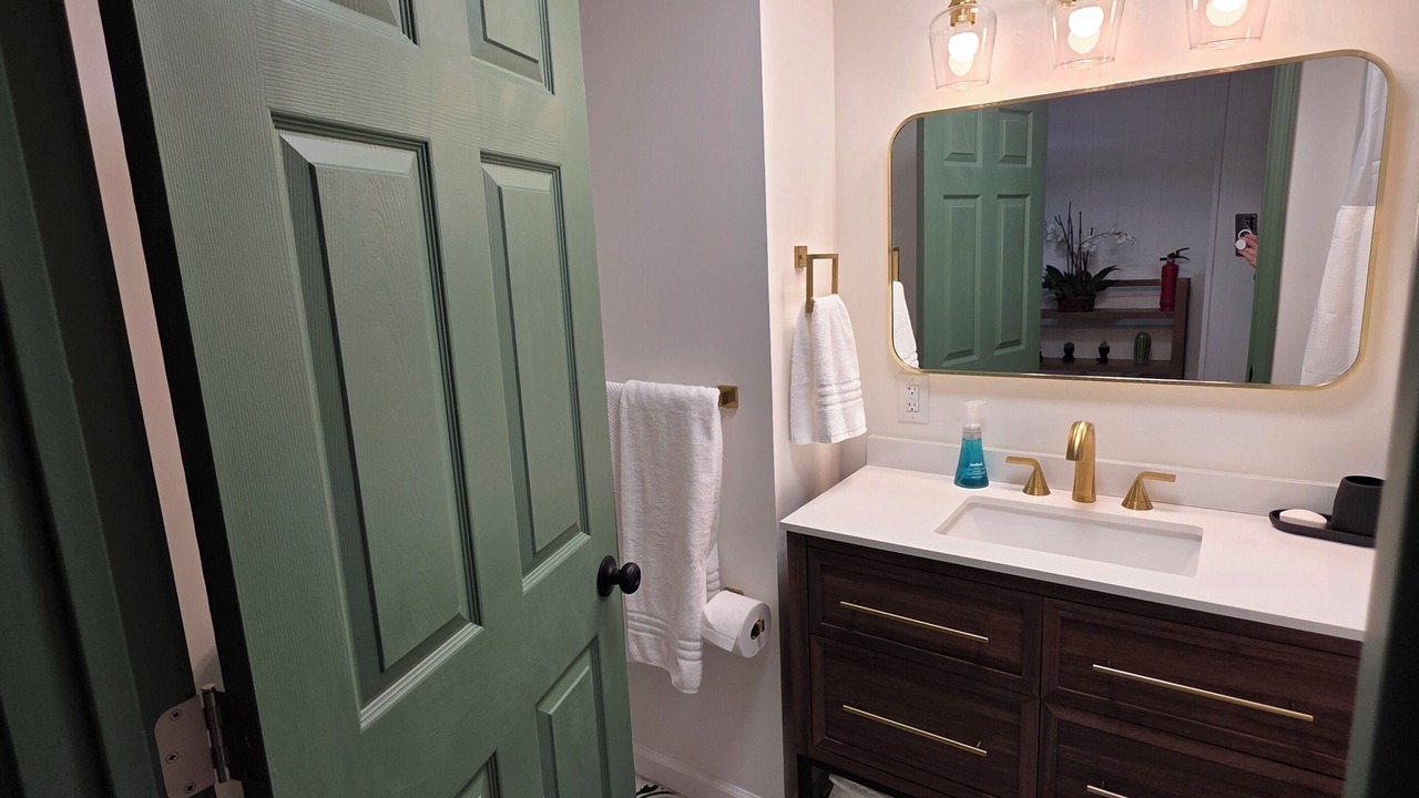 Photo of Bathroom in South Side Flats