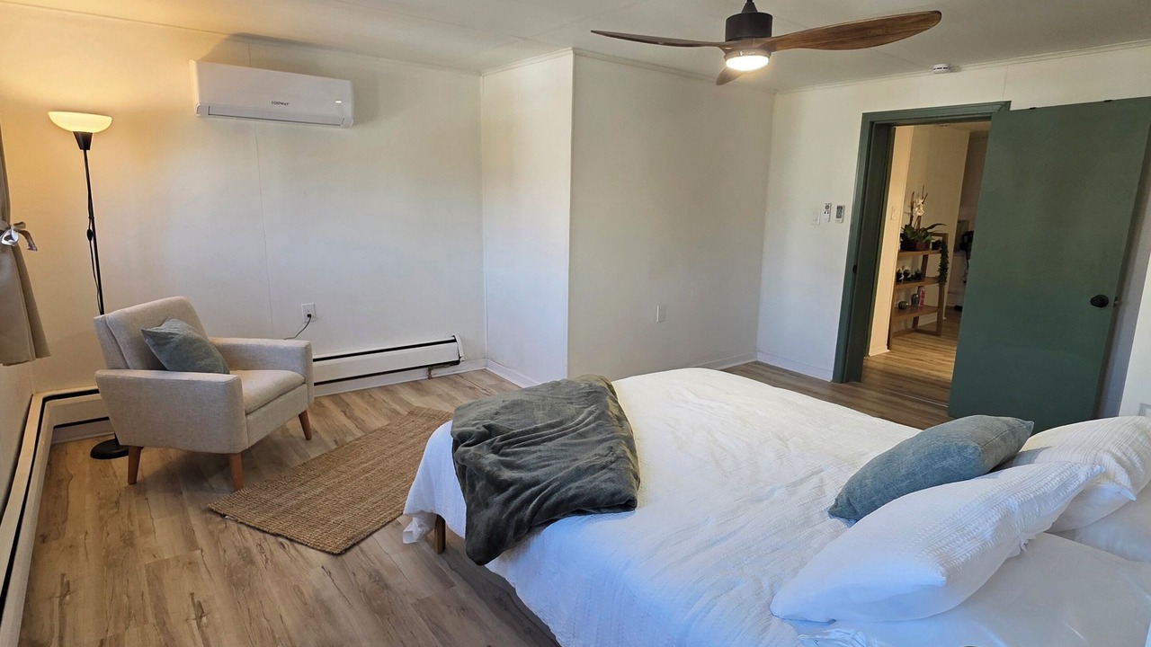 Photo of Bedroom in South Side Flats