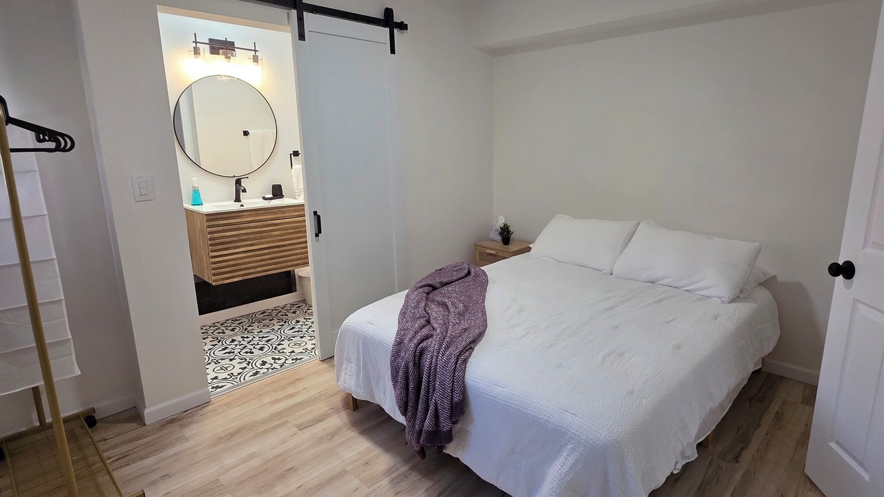 Photo of Bedroom in South Side Flats