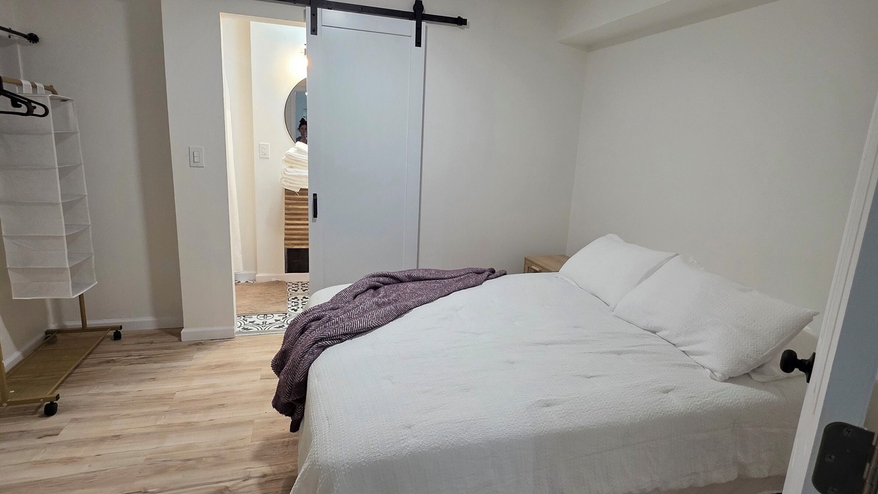 Photo of Bedroom in South Side Flats