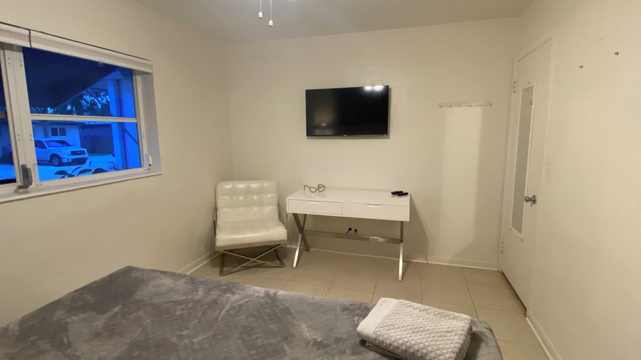 Photo of Bedroom in Royal Poinciana