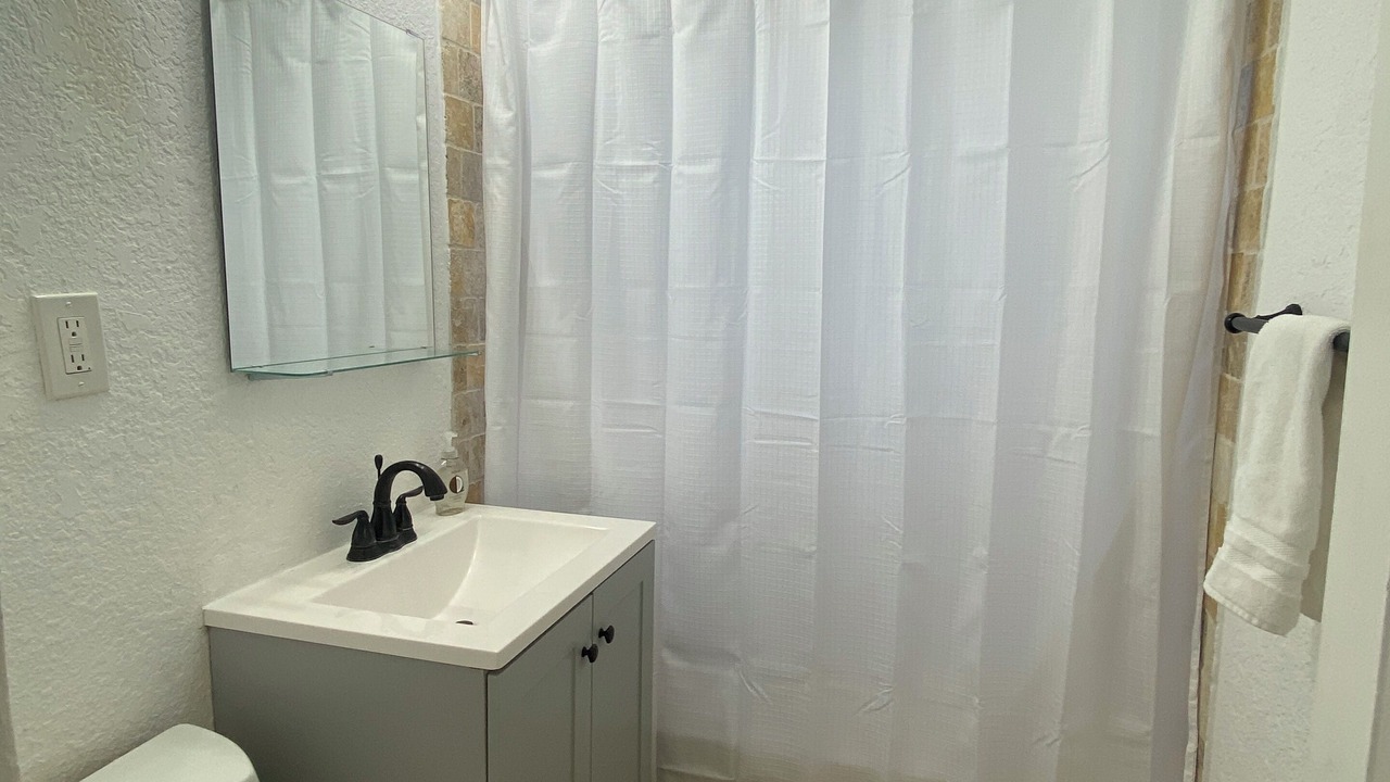 Photo of Bathroom in Royal Poinciana