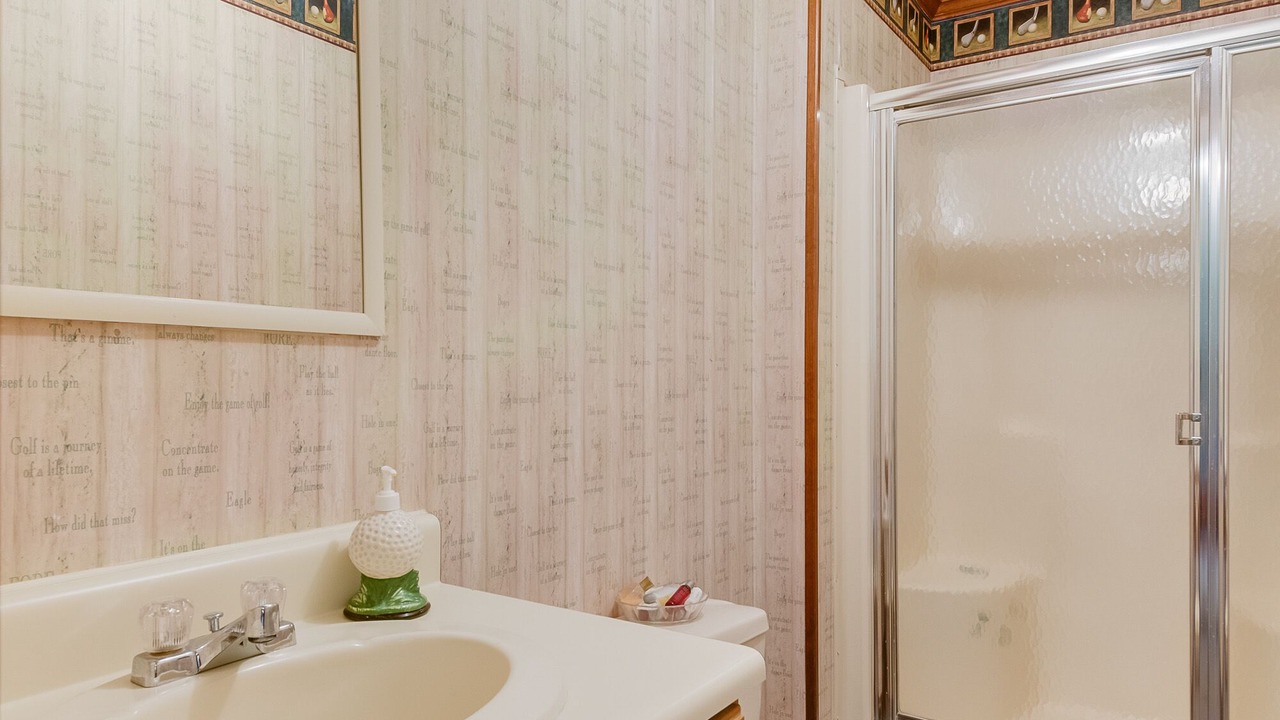 Photo of Bathroom in Chickamauga Lake