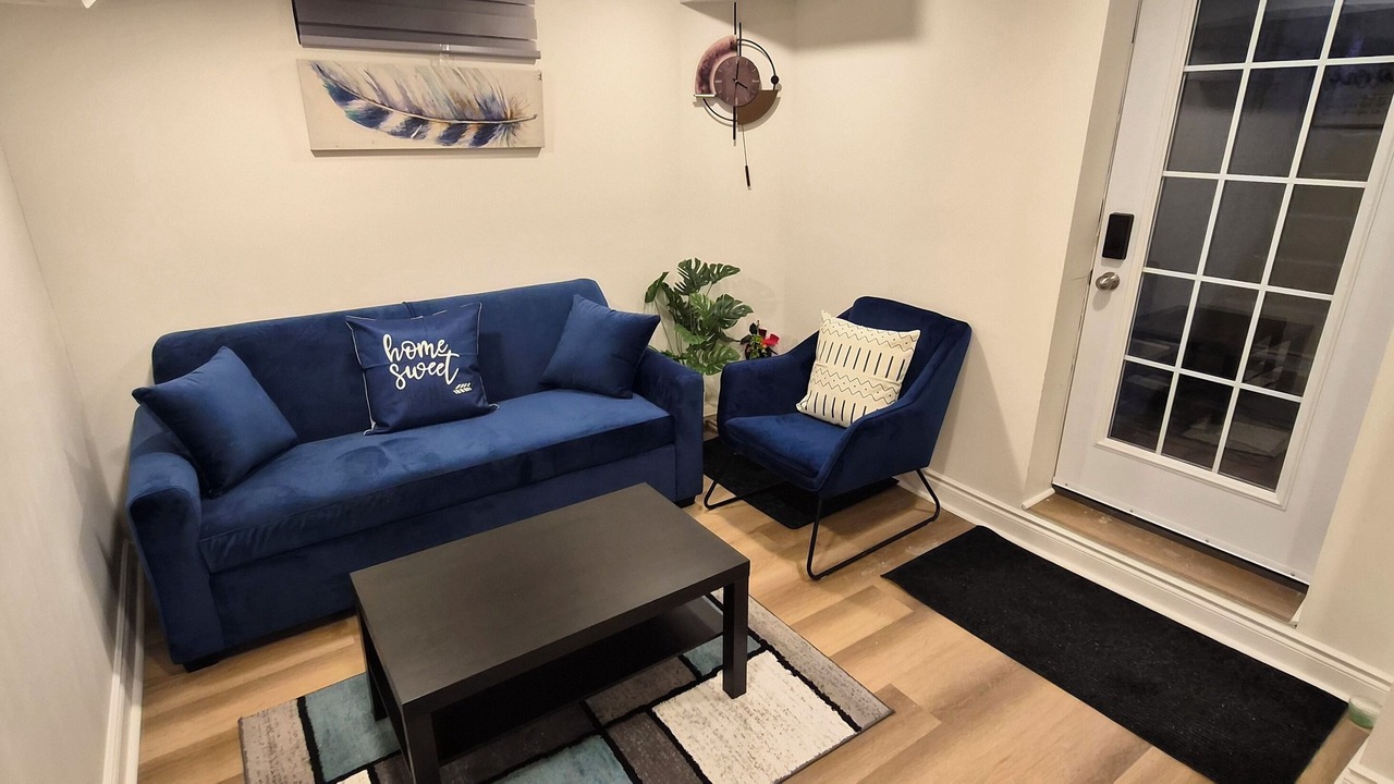 Photo of Livingroom in Churchill Meadows