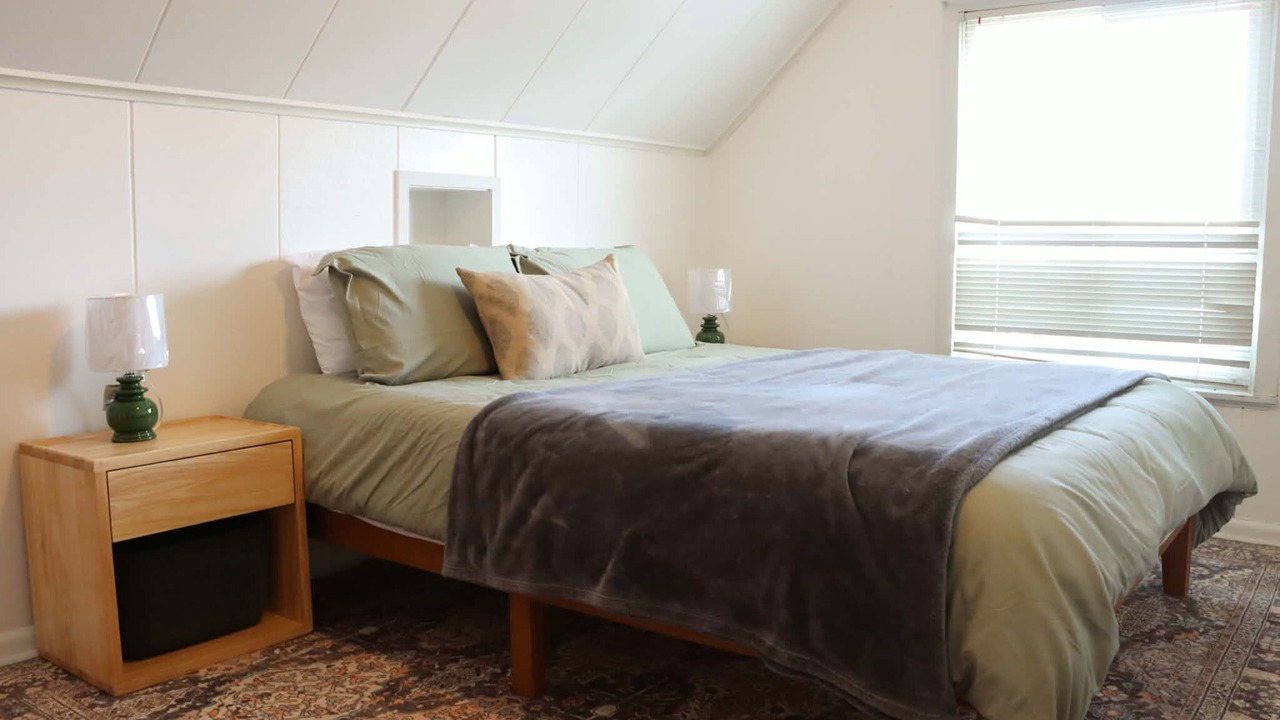 Photo of Bedroom in Omak