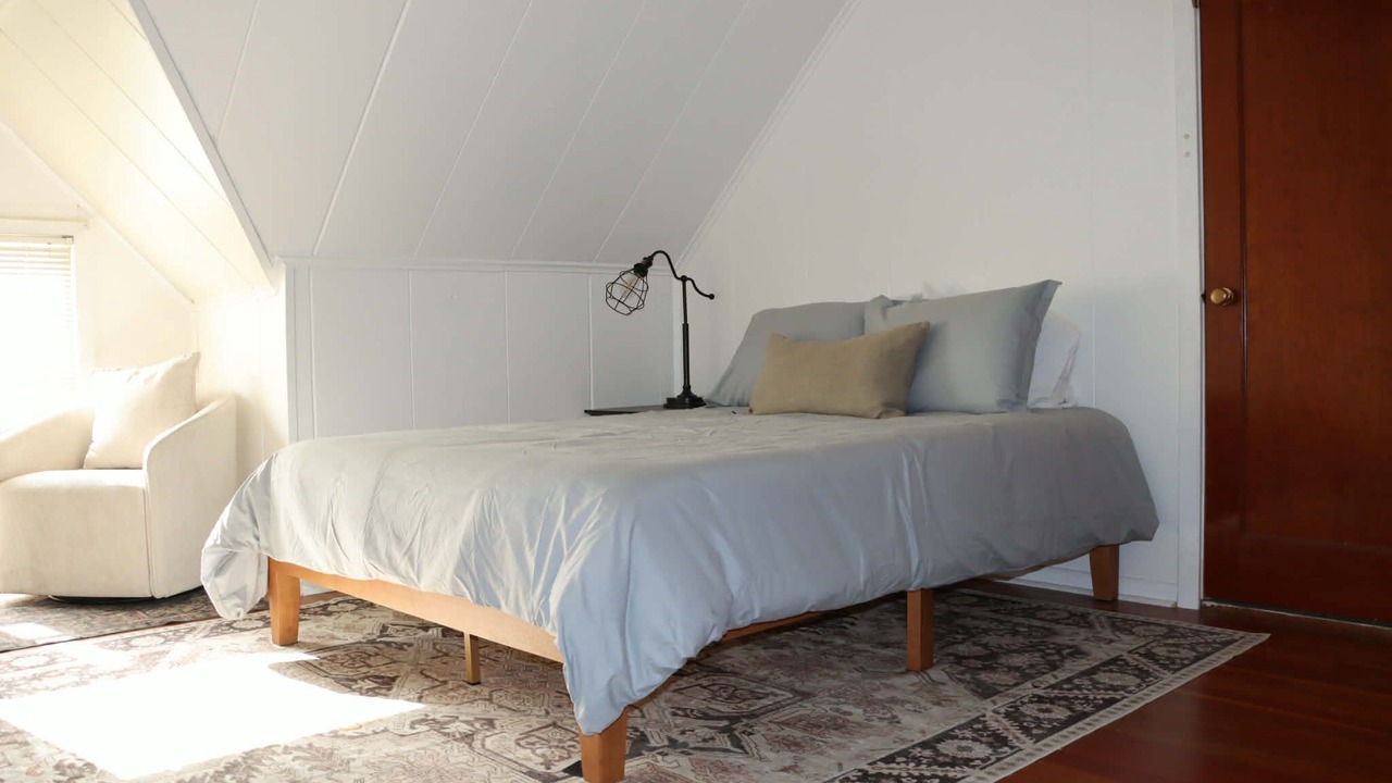 Photo of Bedroom in Omak