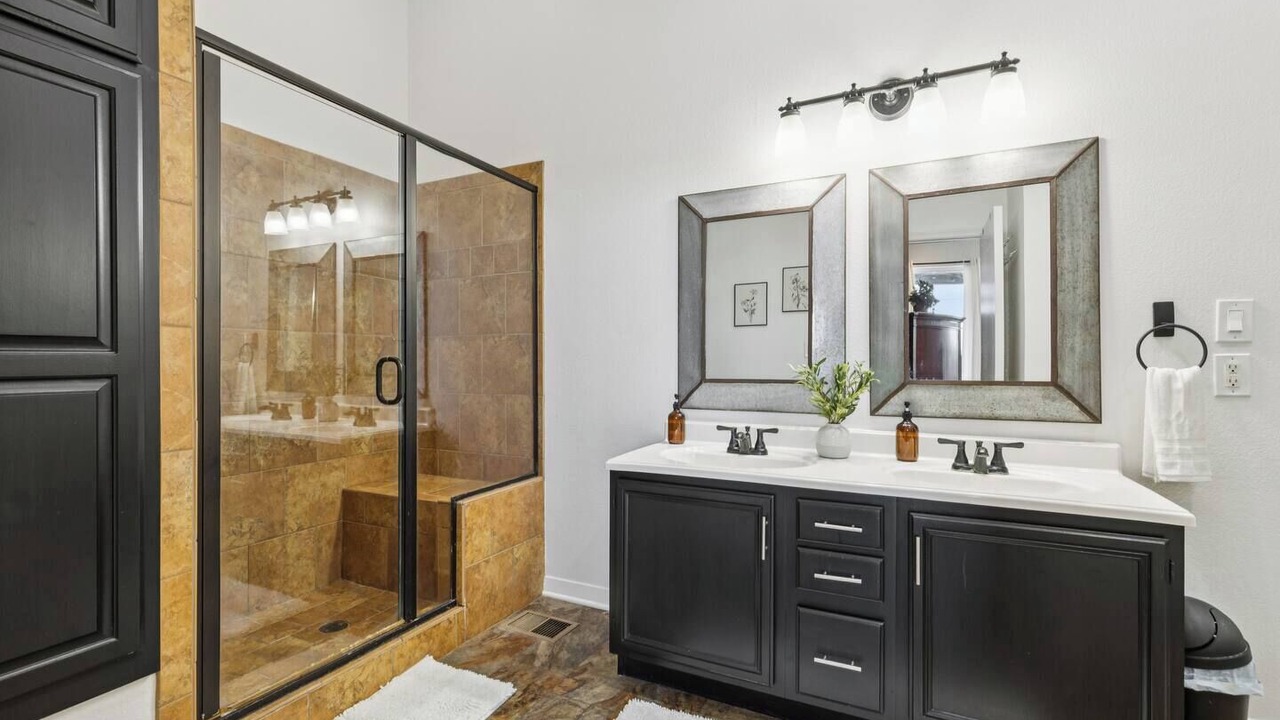 Photo of Bathroom in Frisco