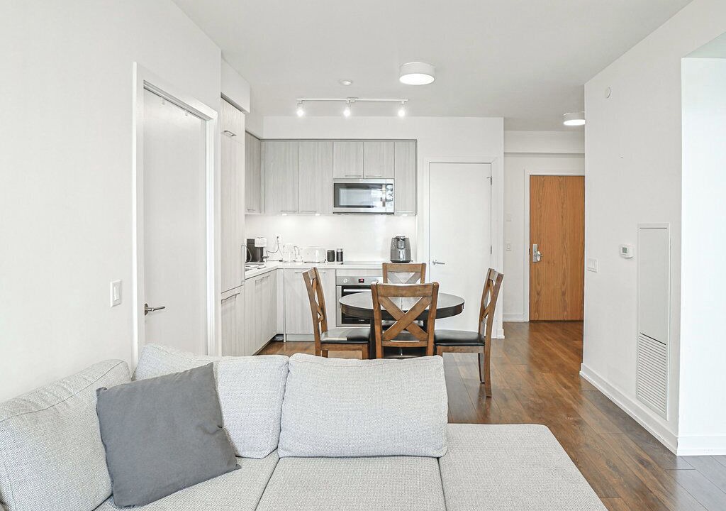 Photo of Livingroom in Thornhill