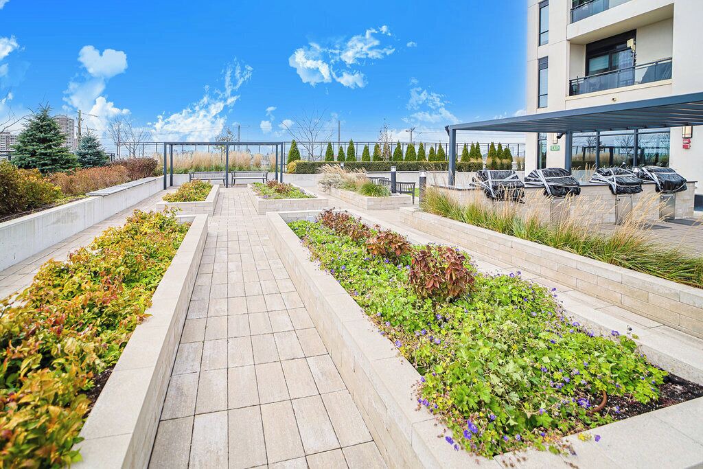 Photo of Outdoor in Thornhill