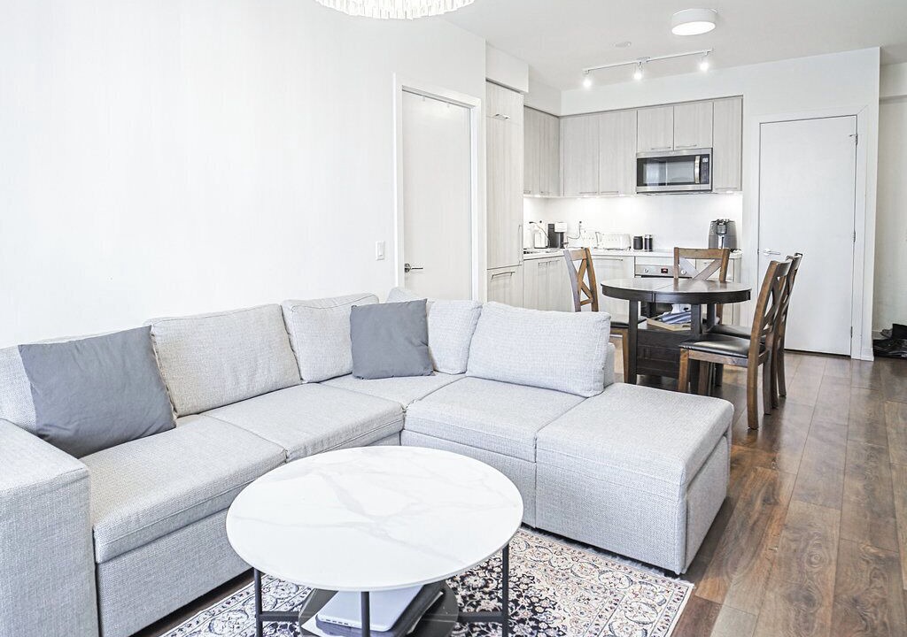 Photo of Livingroom in Thornhill