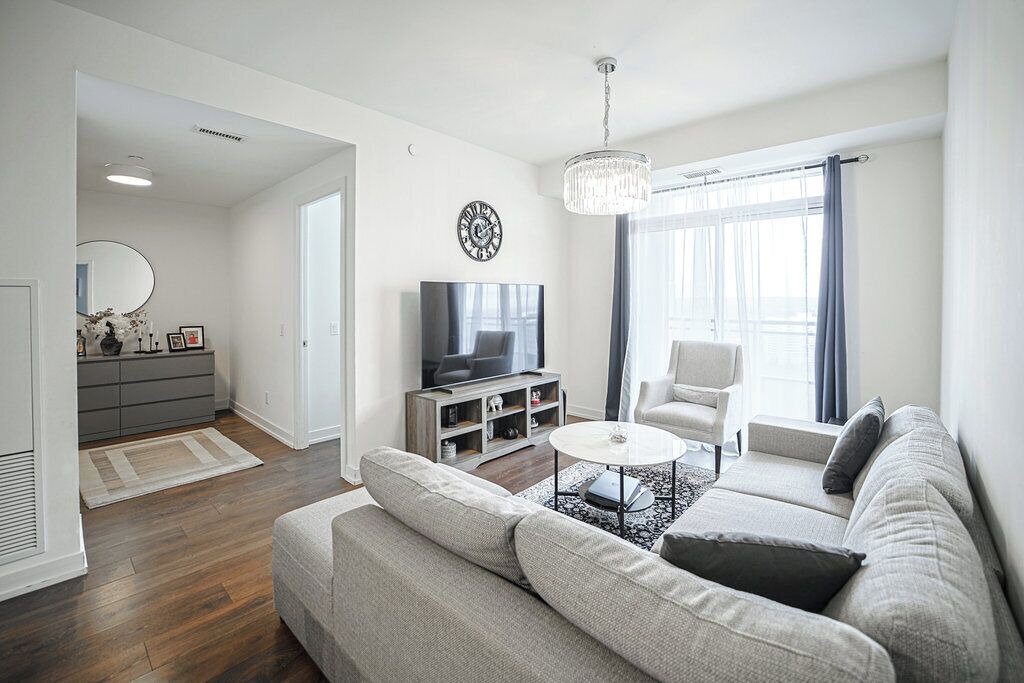 Photo of Livingroom in Thornhill