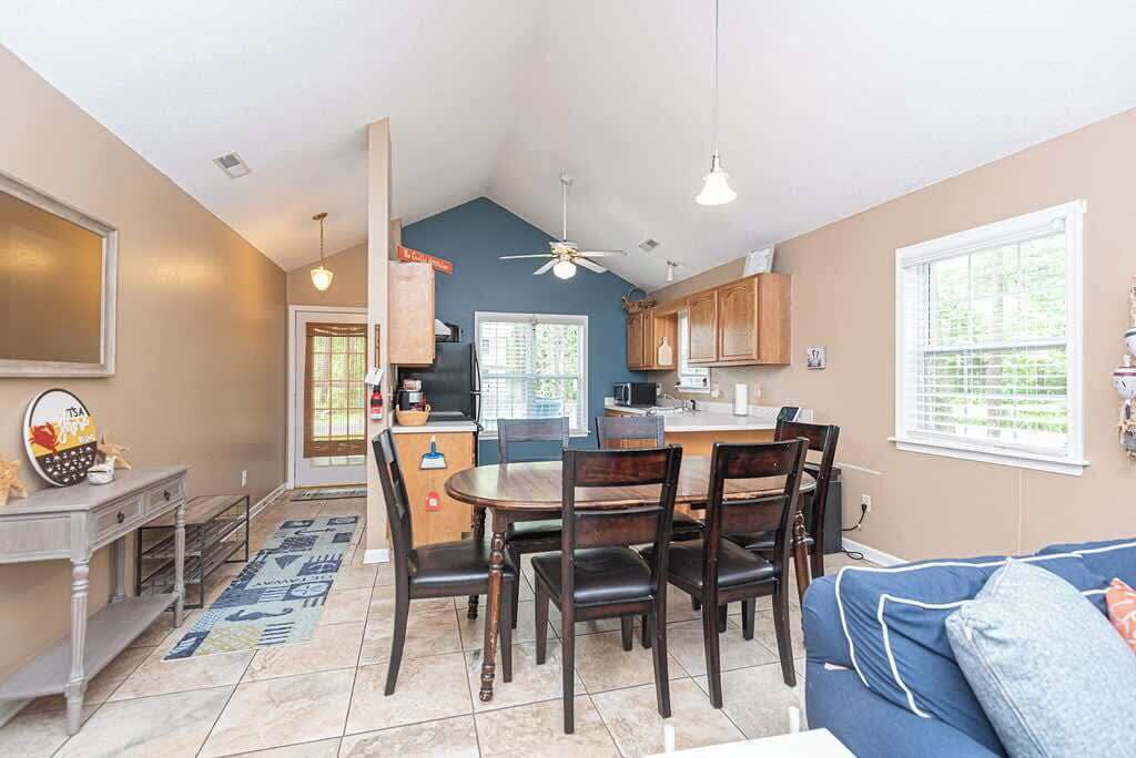Photo of Livingroom in Ocean Pines