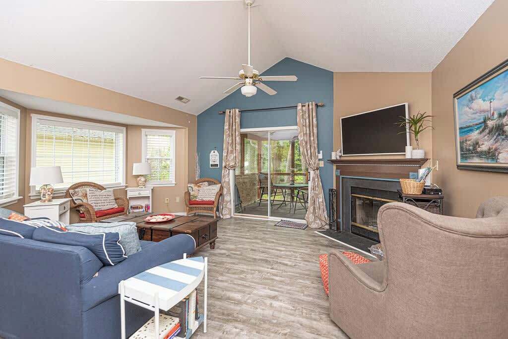 Photo of Livingroom in Ocean Pines