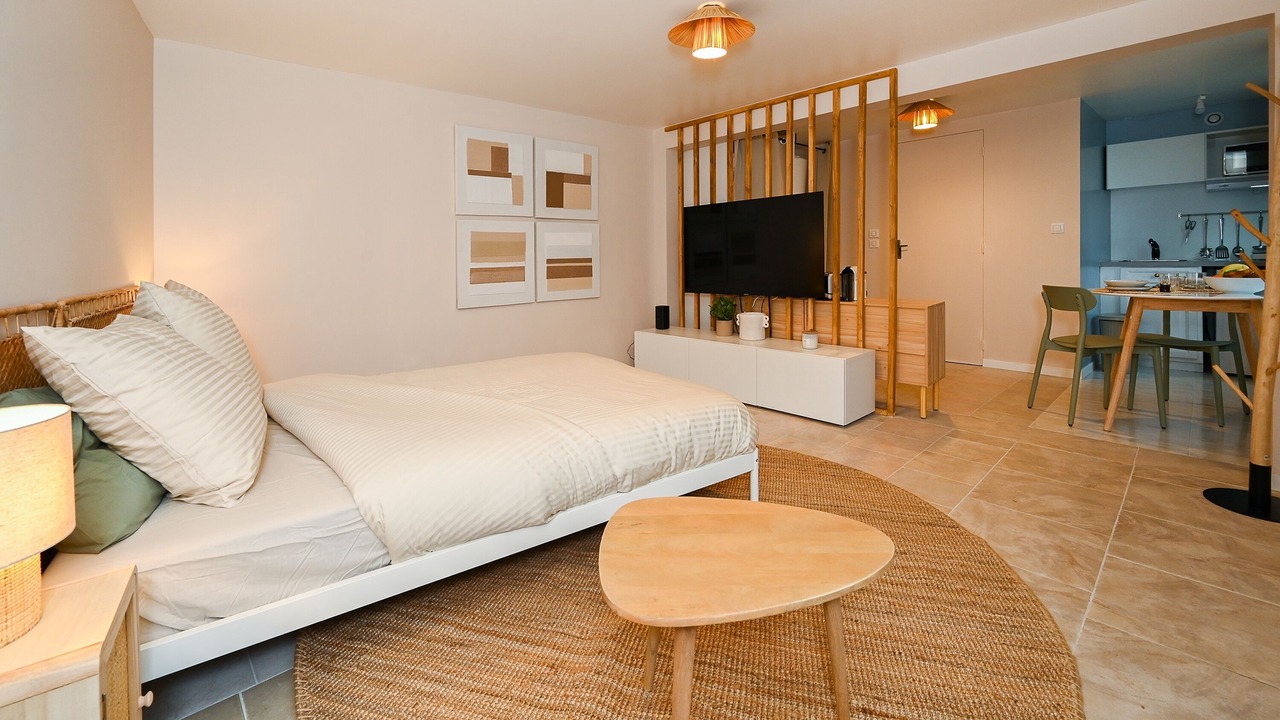 Photo of Bedroom in Chateau-Landon