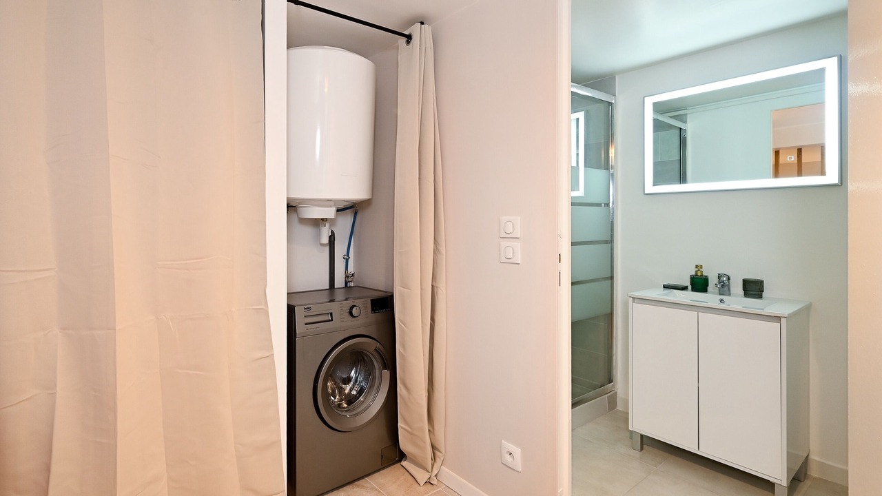 Photo of Bathroom in Chateau-Landon