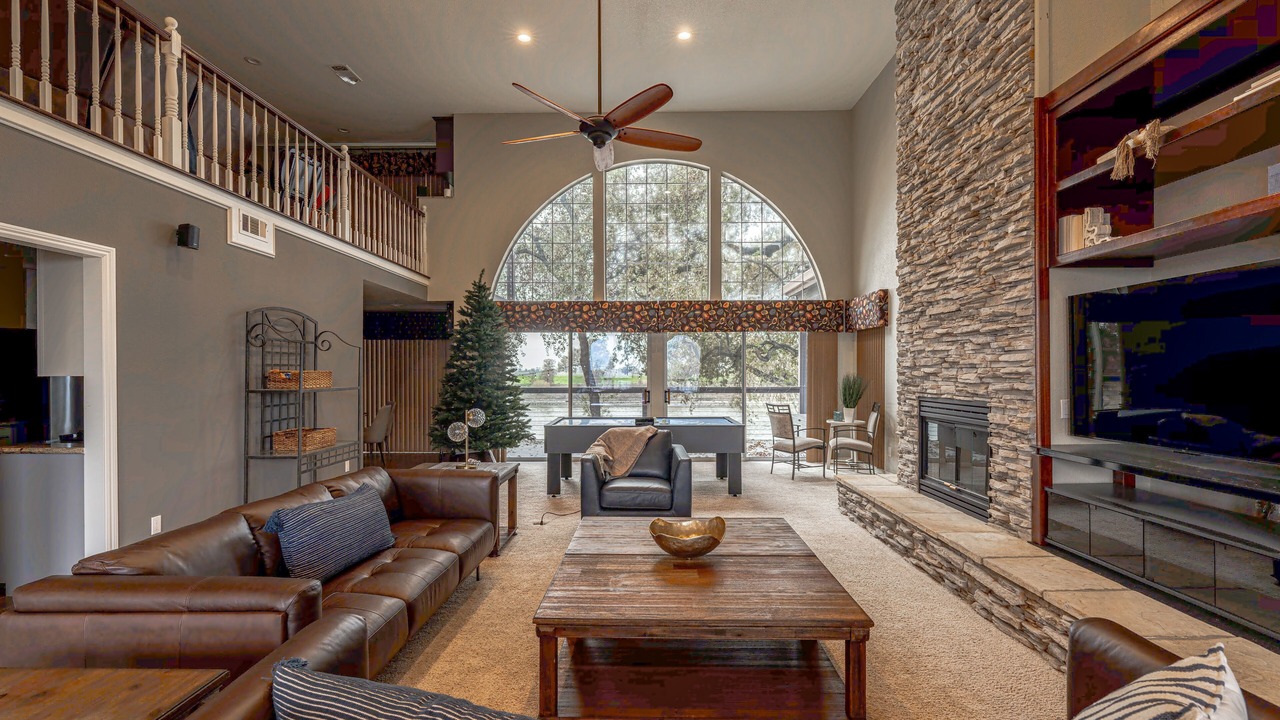 Photo of Livingroom in Pleasant Grove