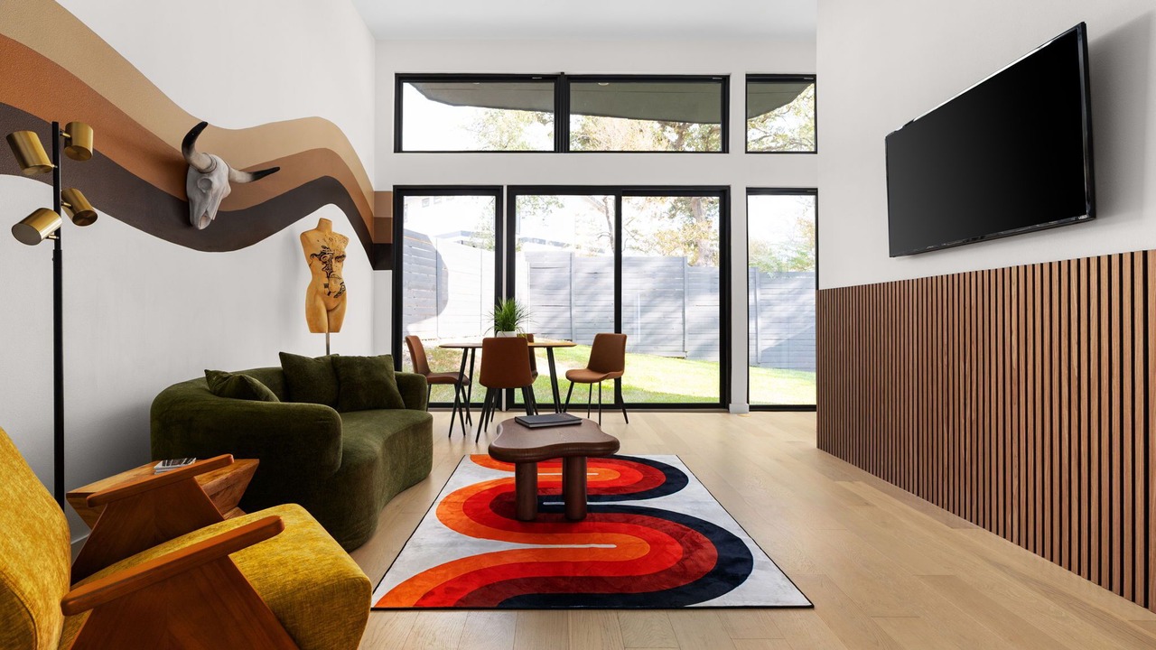 Photo of Livingroom in MLK