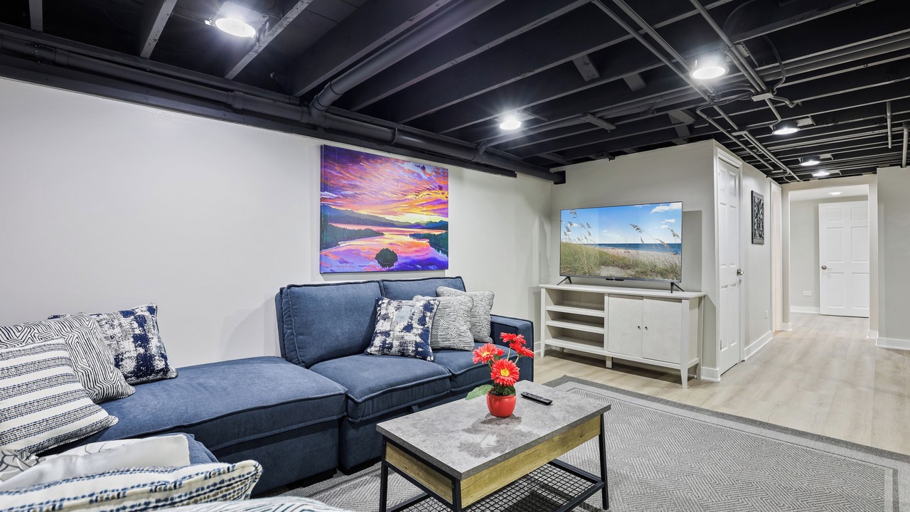 Photo of Livingroom in Elmhurst