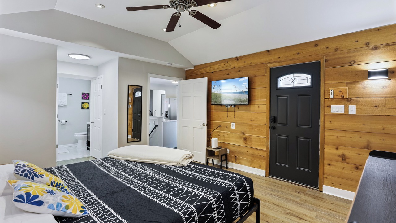 Photo of Bedroom in Elmhurst