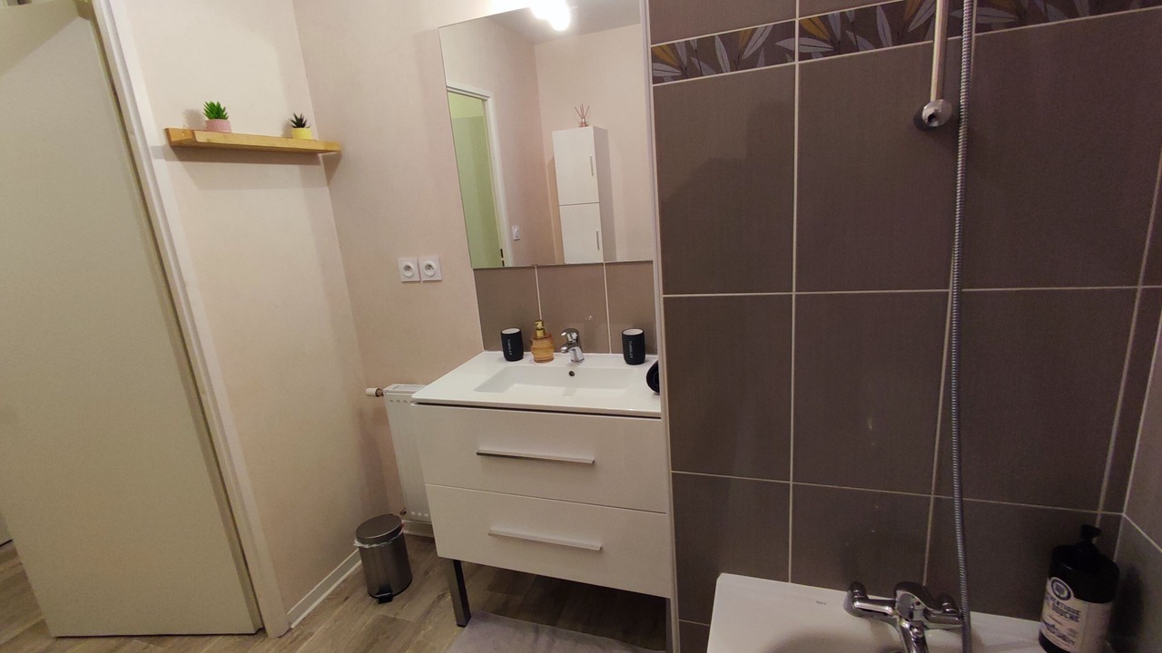 Photo of Bathroom in Chenove