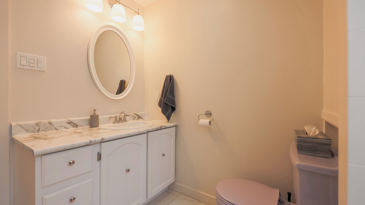 Photo of Bathroom in Longueuil