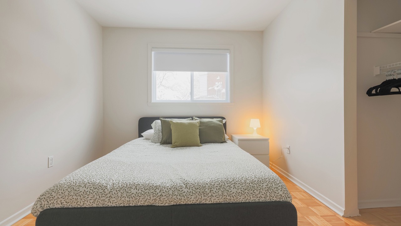 Photo of Bedroom in Longueuil