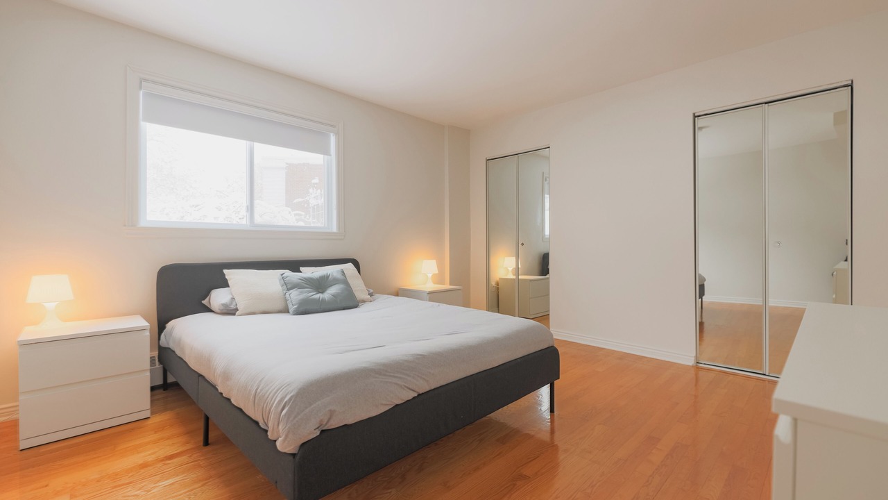 Photo of Bedroom in Longueuil