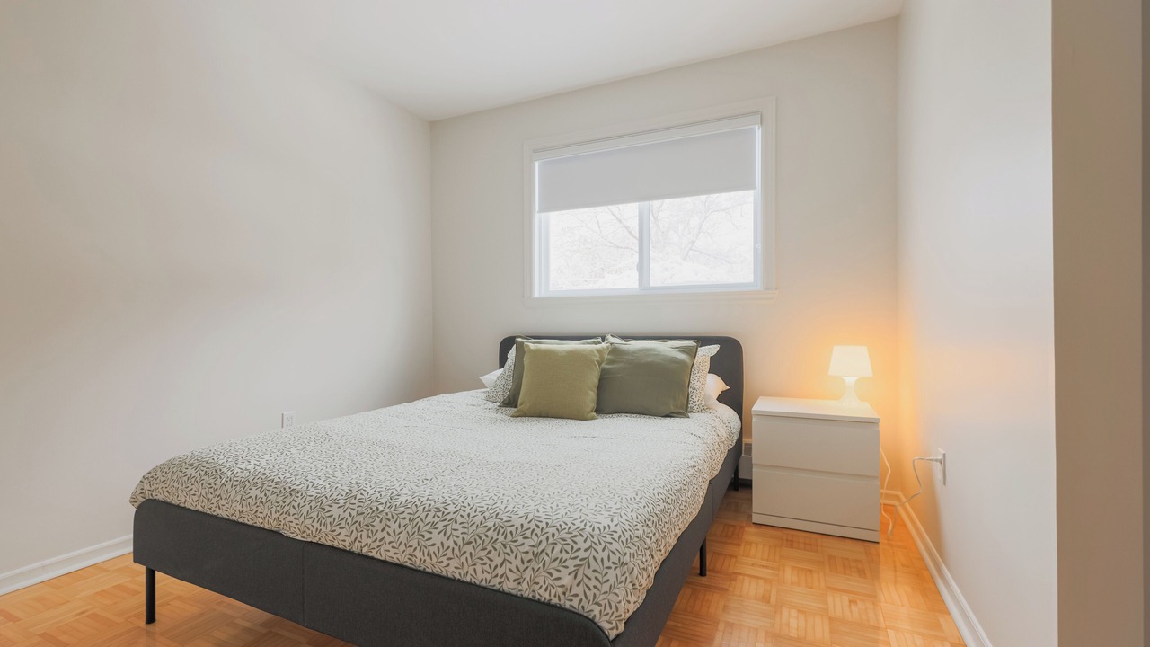 Photo of Bedroom in Longueuil