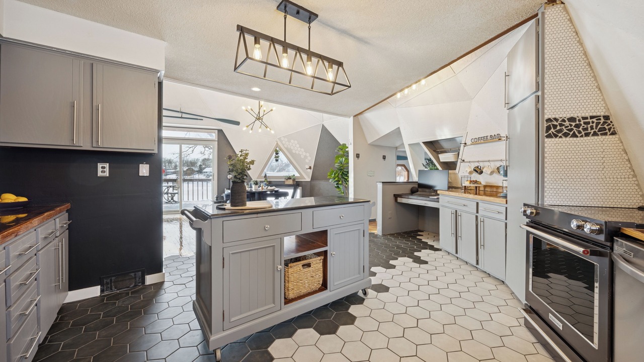 Photo of Kitchen in Maple Lake