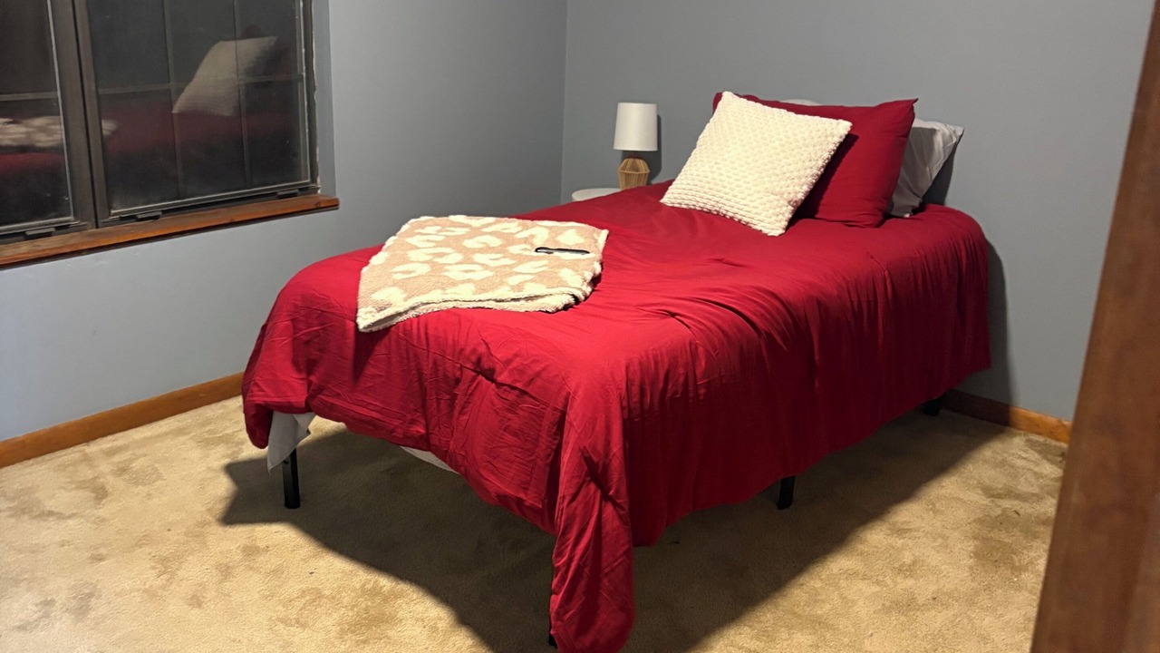 Photo of Bedroom in Benton