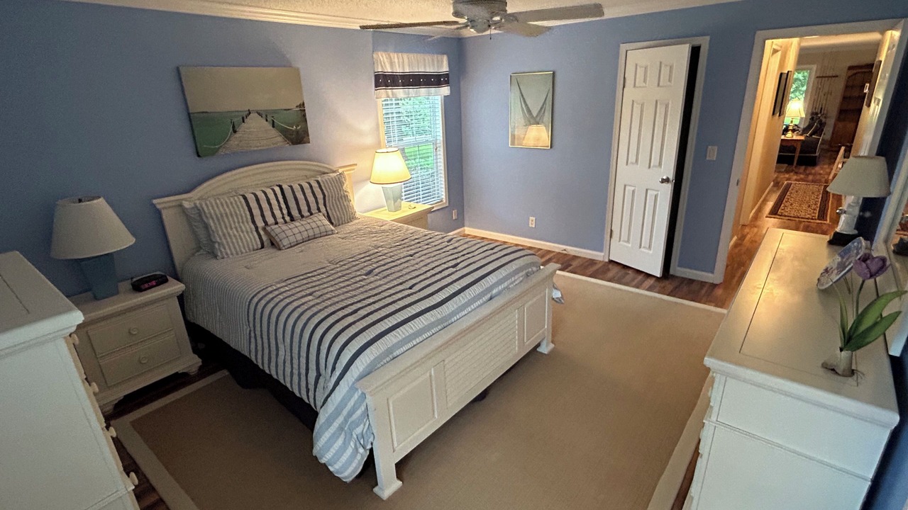 Photo of Bedroom in Deltaville